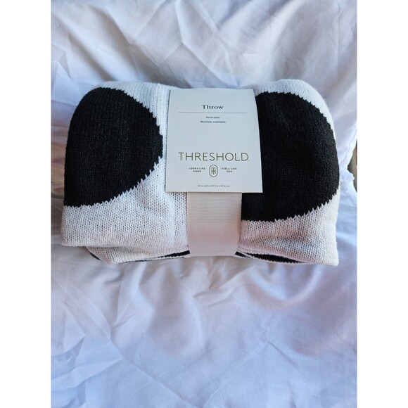Threshold~Reversible Knit Geo Throw Blanket Black & White, 50" x 60"~NWT - Picture 1 of 5
